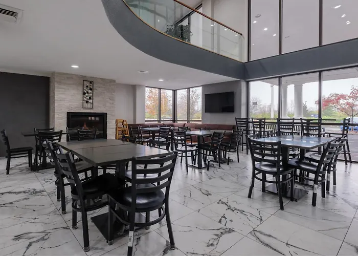 Baymont By Wyndham Louisville Airport South