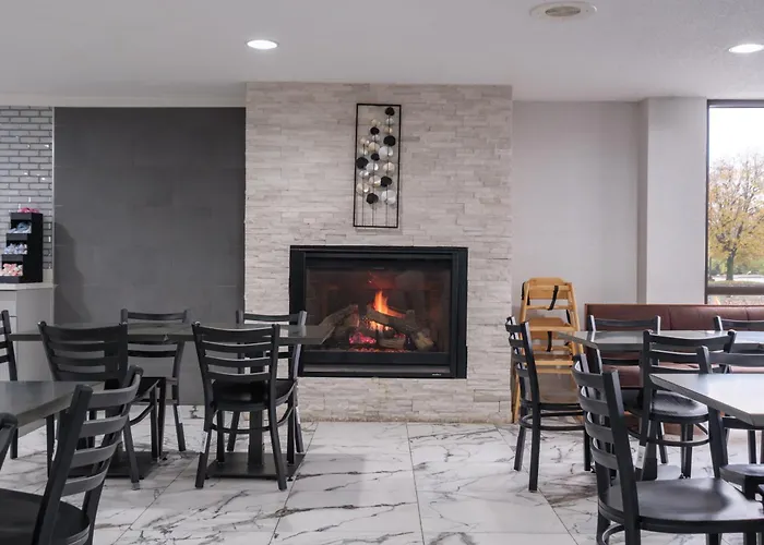 Baymont By Wyndham Louisville Airport South