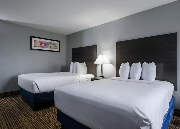 Baymont By Wyndham Louisville Airport South
