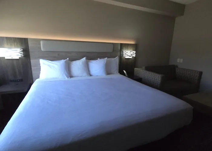 Reston Inn & Suites