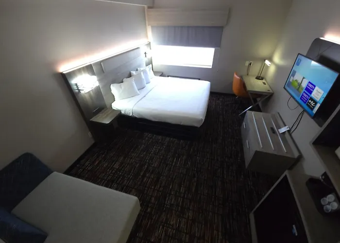 Reston Inn & Suites
