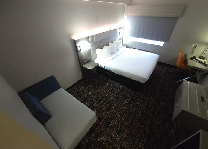 Reston Inn & Suites