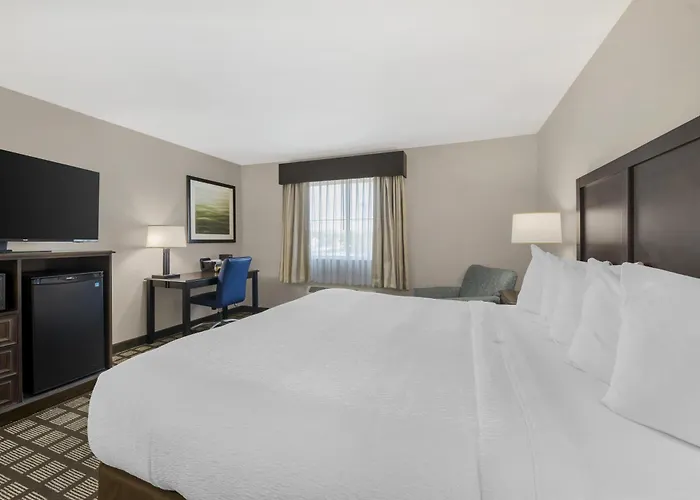 Best Western North Bryant Inn
