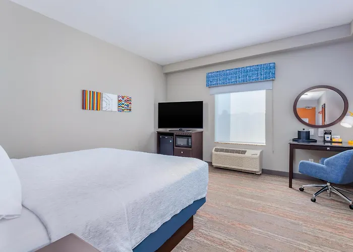 Hampton Inn And Suites Parkersburg Downtown