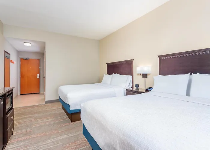 Hampton Inn And Suites Parkersburg Downtown