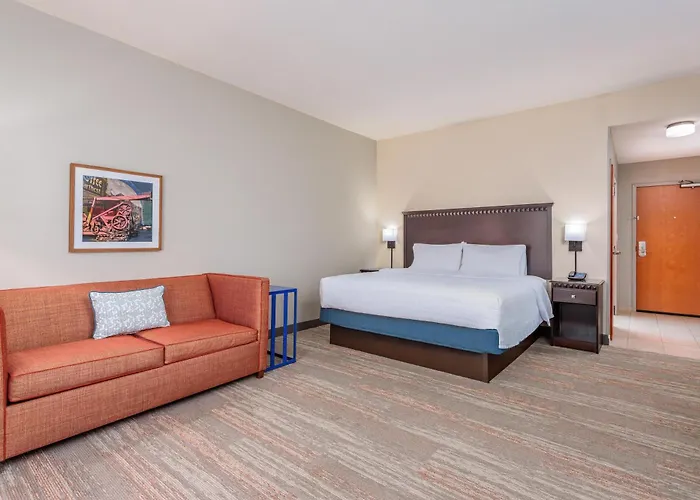 Hampton Inn And Suites Parkersburg Downtown