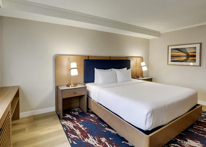 Doubletree By Hilton Quincy