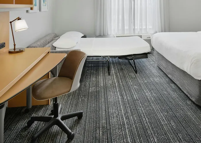 Towneplace Suites By Marriott Lawrence Downtown