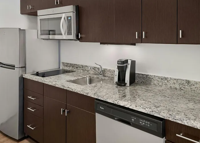 Towneplace Suites By Marriott Lawrence Downtown