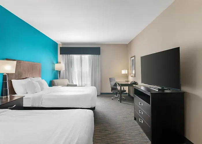 Best Western Plus Hiawatha Hotel
