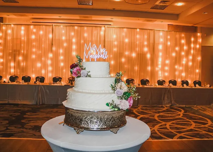 Holiday Inn & Suites Peoria At Grand Prairie By Ihg