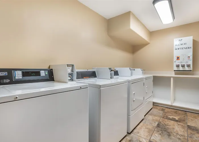 Best Western Plus Kelly Inn & Suites