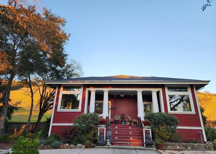 Amitabha Wine Country Cottage