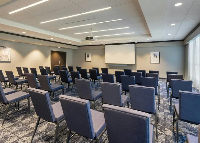 Courtyard By Marriott Redwood City