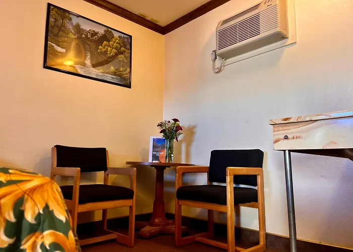Dove Creek Inn