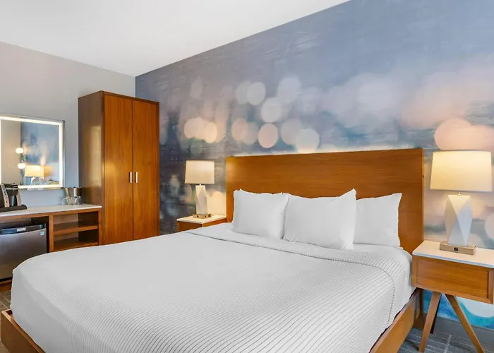 Cambria Hotel Lax