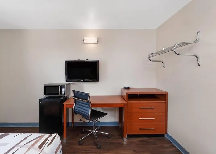 Travelodge By Wyndham Albuquerque West