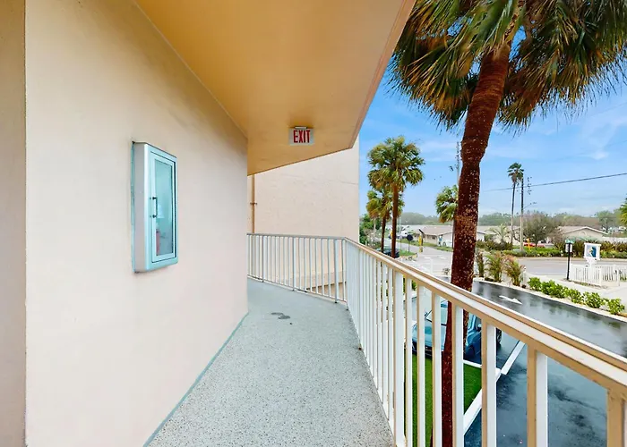 Reef Club 105