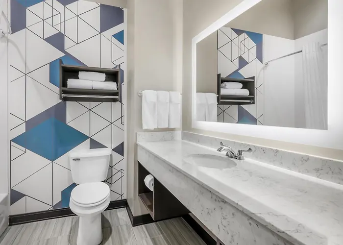 Best Western Plus Parkside Inn & Suites