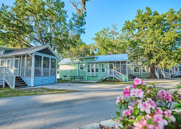 Live Oak Landing