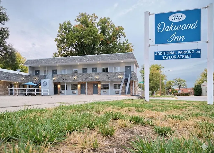 The Oakwood Inn