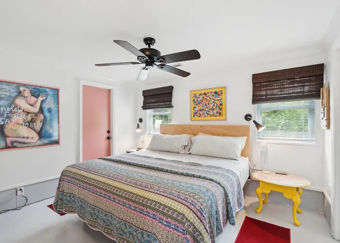 Folly Vacation Laid Back Casual Beach Bungalow 209-B