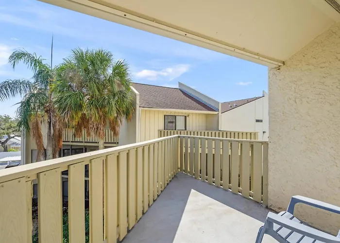 Bay Oaks C Second Floor