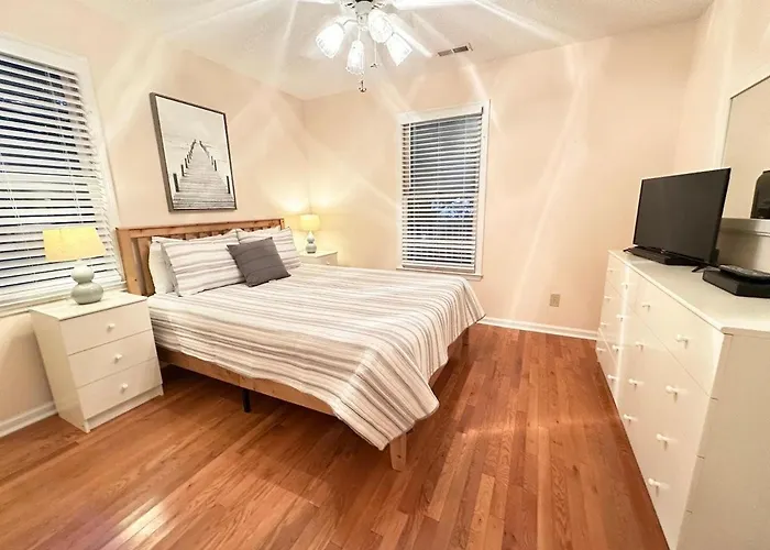 A Some Place Special Minutes To Beach Sleeps 10