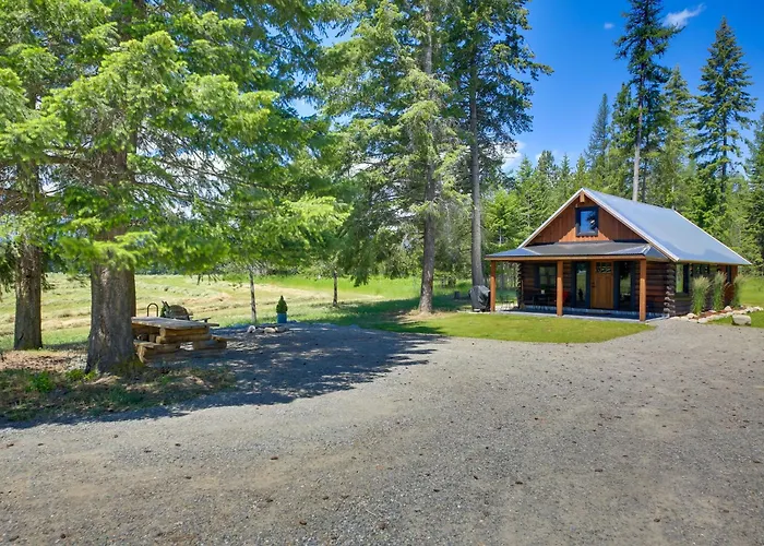 Serene Kootenai Cabin - 3 Mi To Dtwn & River!