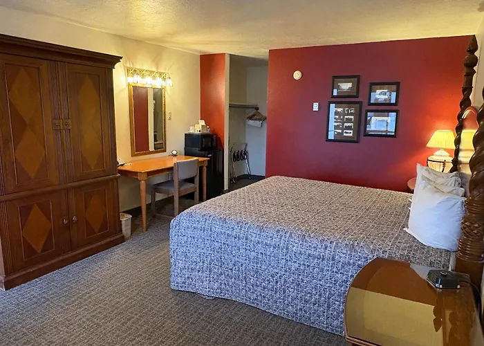 Clover Creek Inn