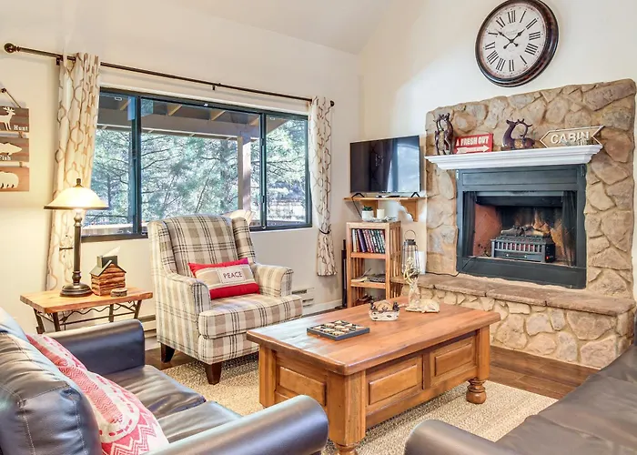 2 Mi To Fool Hollow Lake: Wooded Cabin W/ Fire Pit