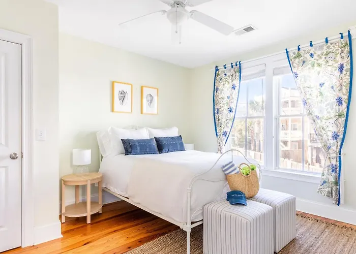 17 J C Long - Sea Shell By Avantstay