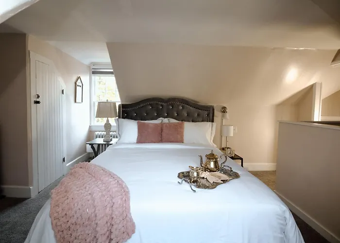 Chimney Hill Estate Inn