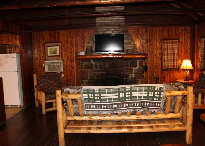 Hominy Ridge Cabins And Gift Shop