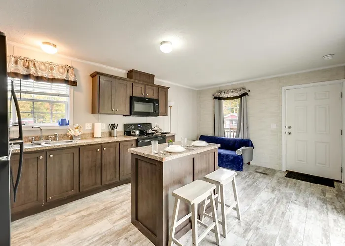 Cozy Cassopolis Retreat On Little Fish Lake!