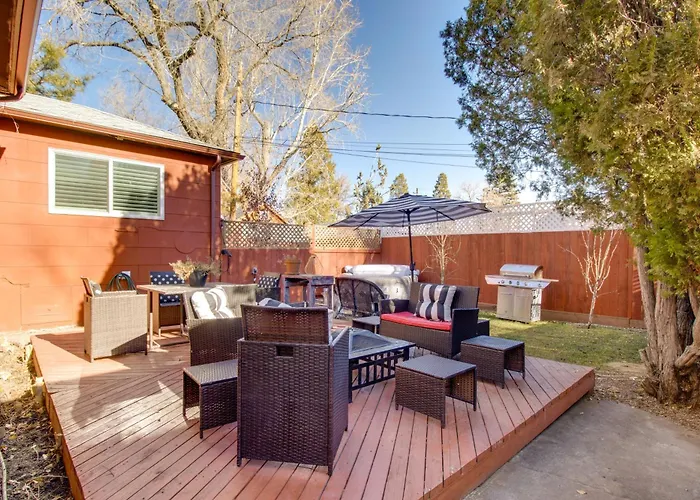 Hot Tub + Walk To Midtown! Reno Retreat