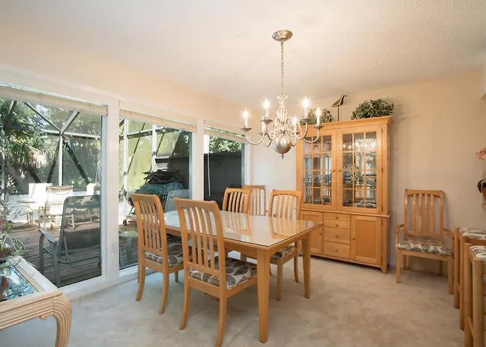 Shady Palms - 2Br Retreat W Pool & Beach Access