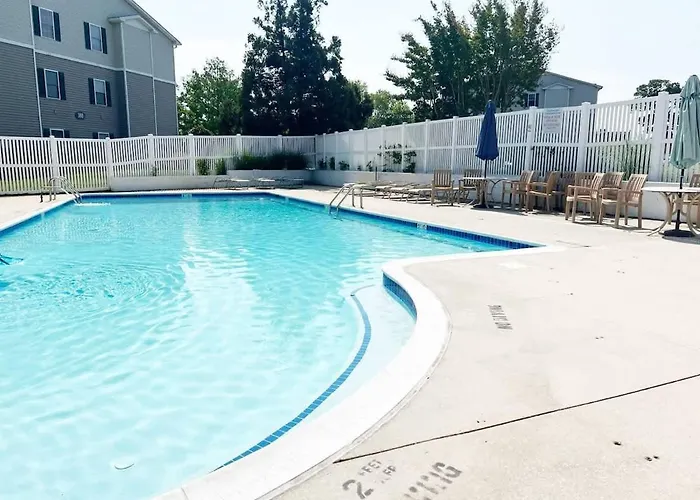 Beach Perfect Getaway 2 Bedroom Apartment