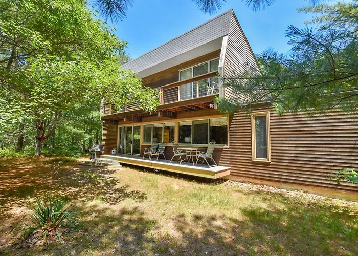 Architectural Modern Home 5 Mins To Beach
