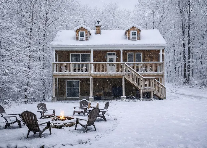 Catskill Cabin With Firepit & Indoor Jacuzzi Tub