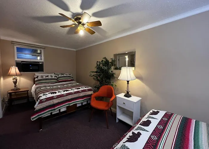 Whetstone Bay Lodge