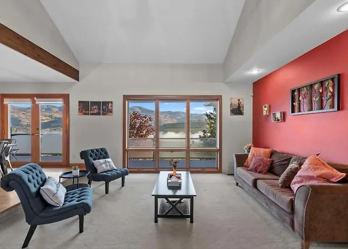Three Lakes Haven - Pacific Retreats