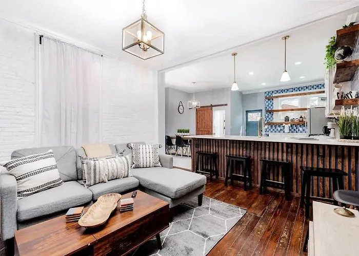 Home 4/ King Beds - Large Garage By Staystlouis