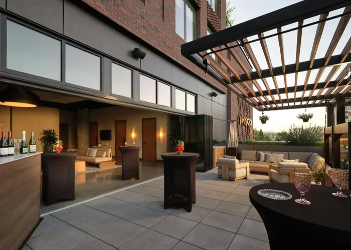 Moxy Boulder University