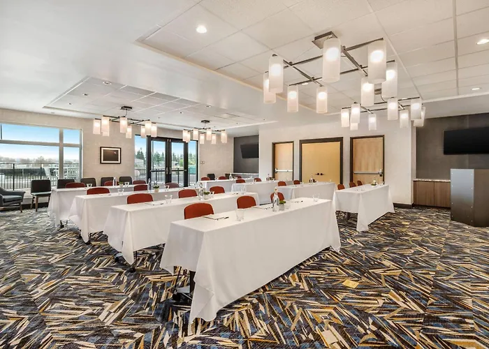 Cambria Hotel Spokane Airport