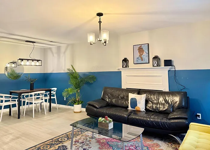 New Entire Place Cozy Quiet 2B2B Townhouse Sp1267