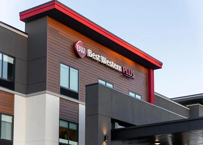 Best Western Plus Marquette Hotel & Suites