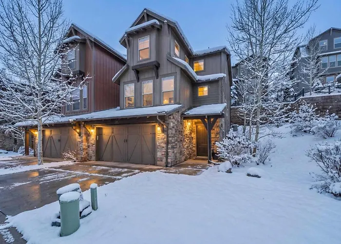 Charming 3Br-Near Skiing & Hiking