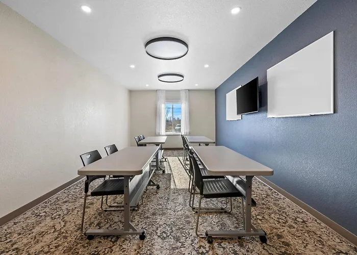 Everhome Suites Rochester Greece