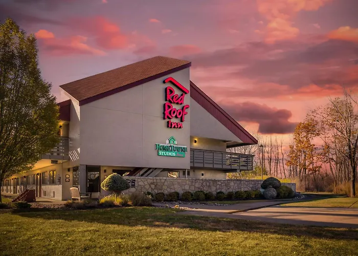 Hometowne Studios By Red Roof Buffalo - Niagara Airport